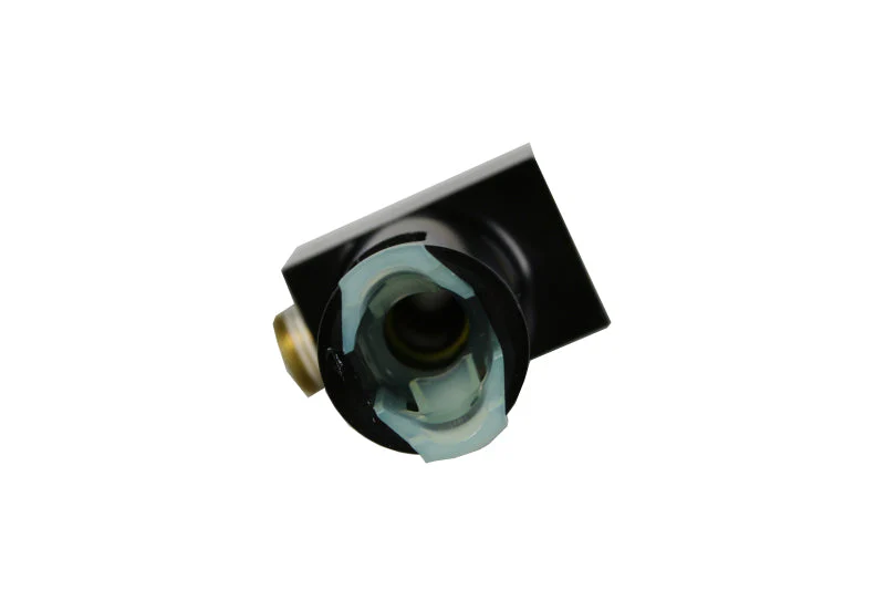 Aeromotive 5/16in Quick Connect with AN-06 port and 1/8in gauge port - Image 5